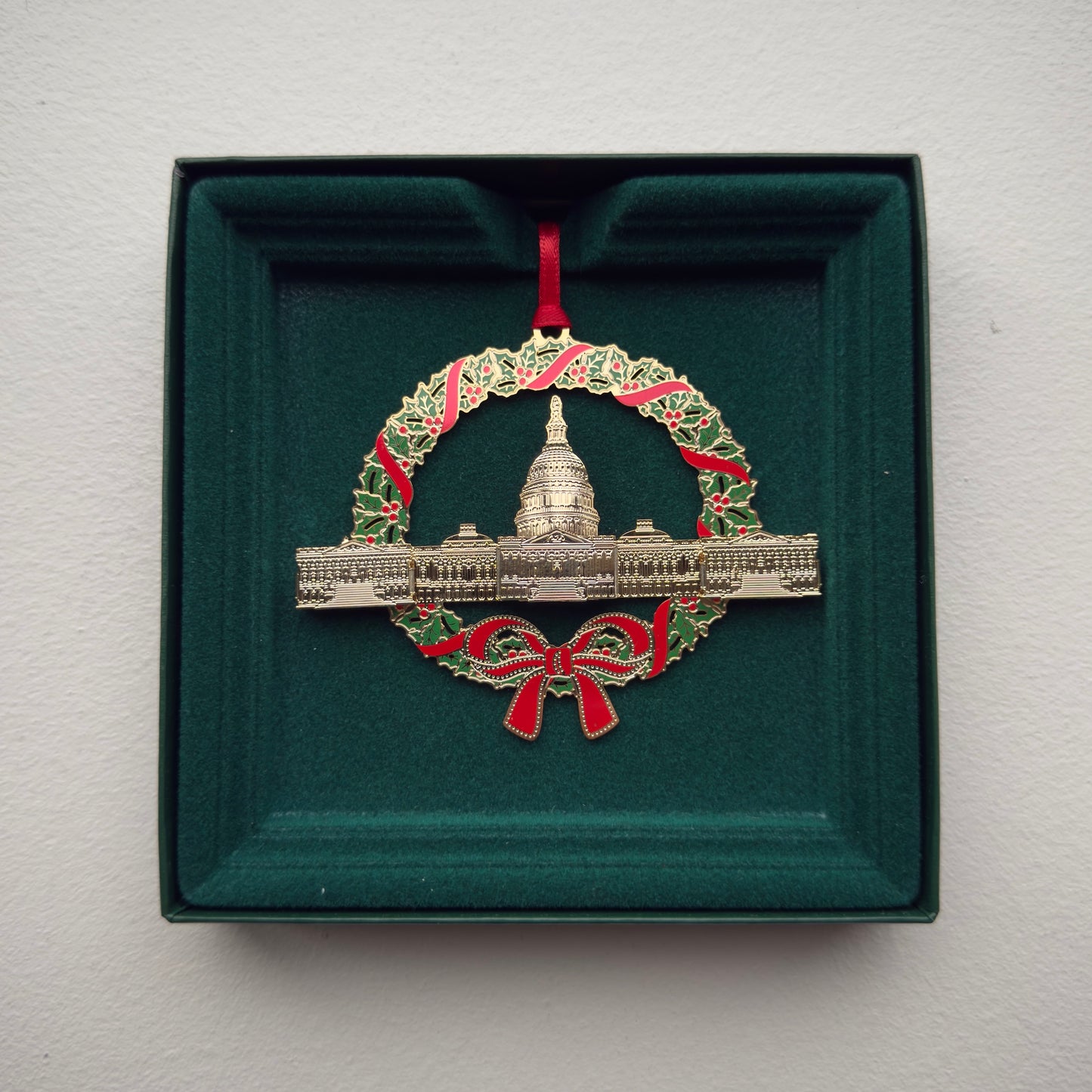 1995 USCHS Wreath Ornament - United States Capitol Historical Society Gift Shop
